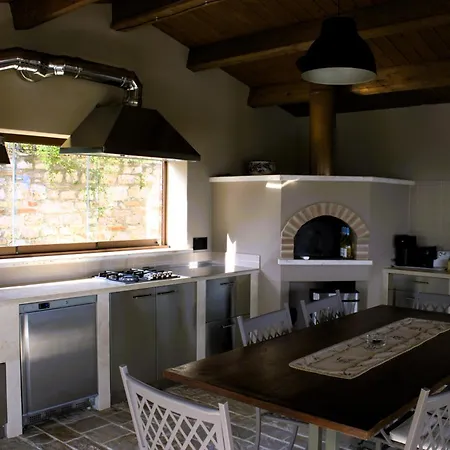 Taurus Apartment Lidarno